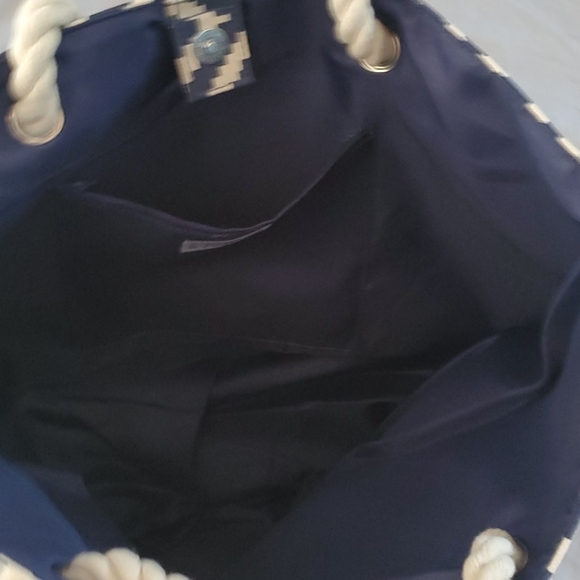 Bag - Picture 2 of 4